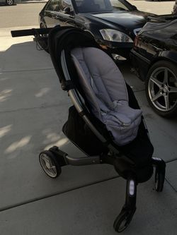 4 Moms origami electric stroller
