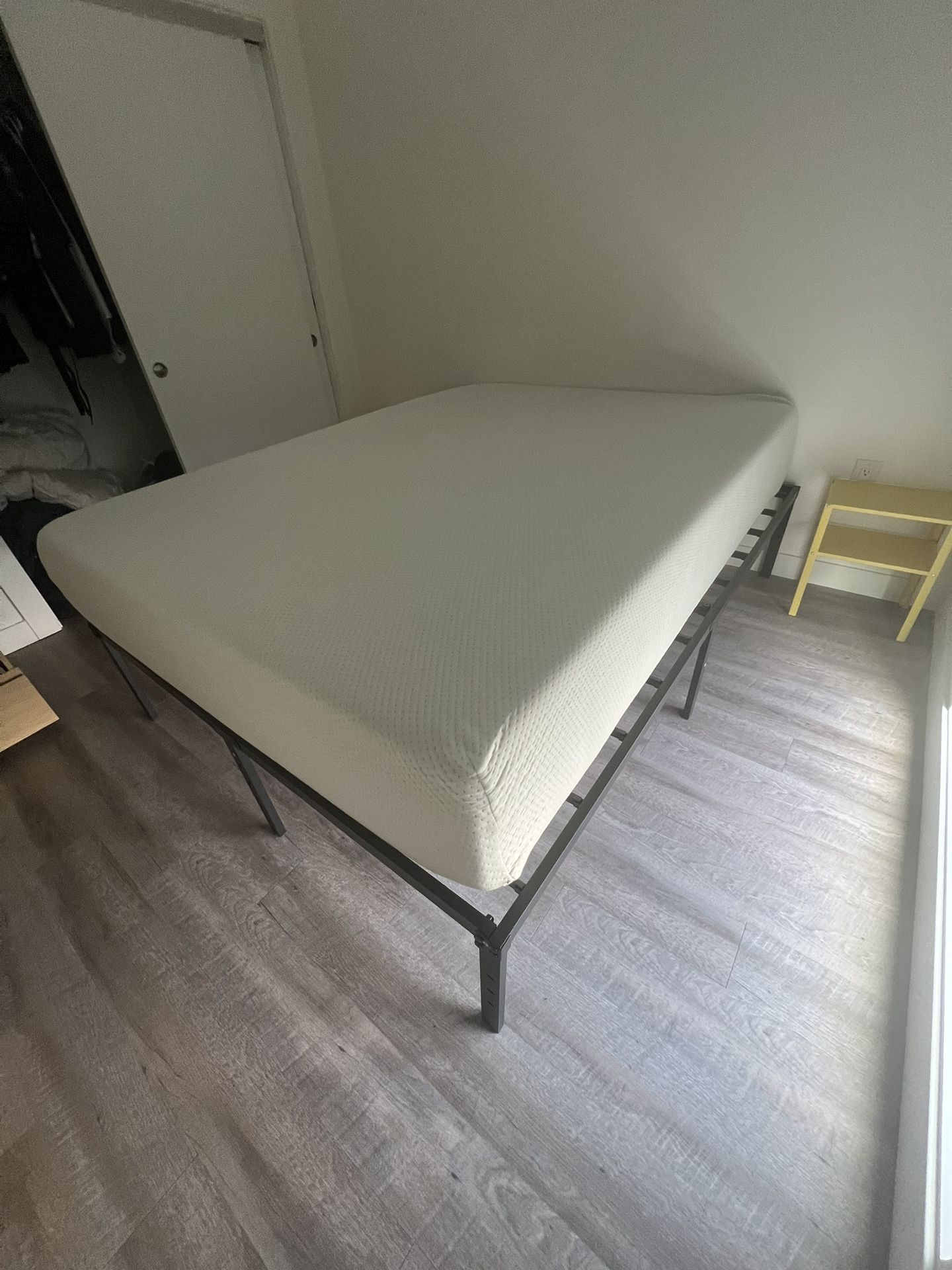 Zines Queen Size Cooling Mattress + Bed Frame