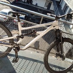 2025 Specialized Status 2 140 R5