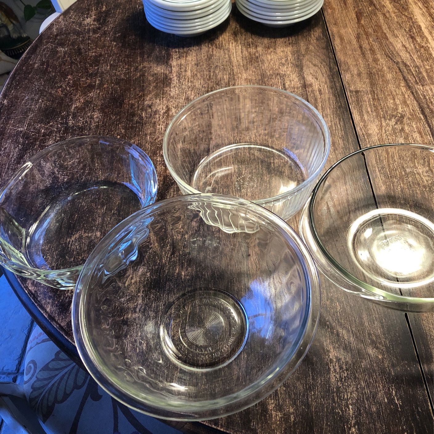 4 Glass Pyrex Bowls No Damage