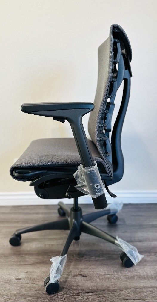 NEW HERMAN MILLER AERON EMBODY PICK UP SHIPPING DELIVERY