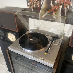 Vintage Turntable Akai AP-D210 — legendary direct drive from 1982, made in Japan during the golden era of hi-fi.