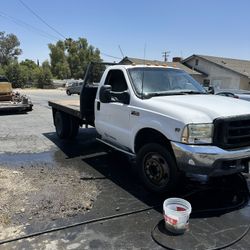 2000.  Ford.  F450 V 10 gas gas.