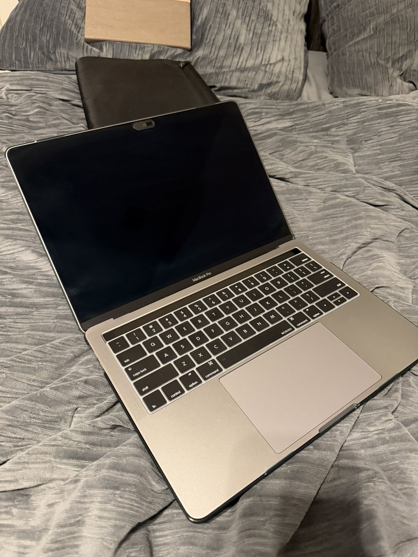 MacBook Pro 13 in