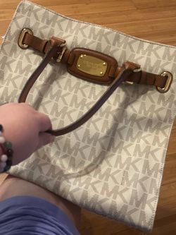 Michael Kors purse