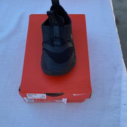 Nike toddler Shoe 
