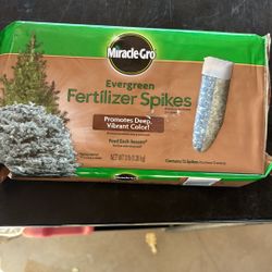Miracle Grow Evergreen Fertilizer Spikes