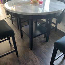 Dining Room Table $200