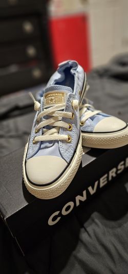 Brand New Women Converse Size 8.5