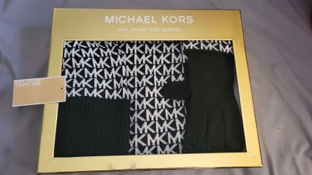 MK Hat, Scarf, & Gloves