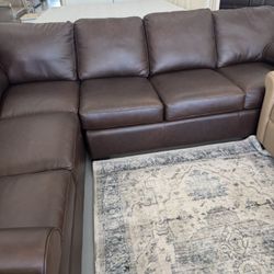 Brand New Leather Pieces @ FURNITURE LOVE ❤️ Same Day Delivery 🚚 