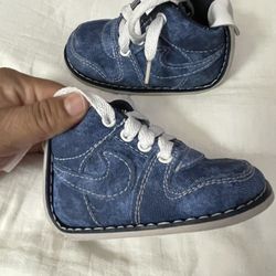 Beby Nike Size 2-3 C Toddler 