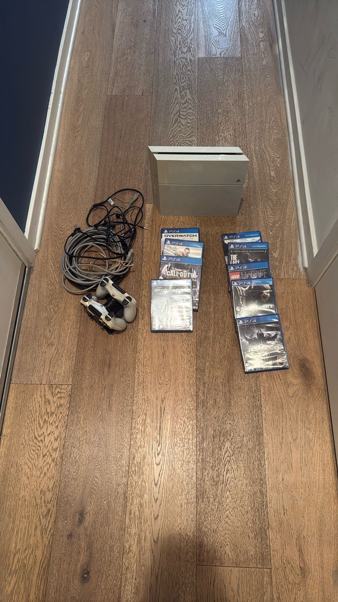 White PS4 Bundle
