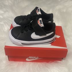New in box toddler nike court legacy size 5c