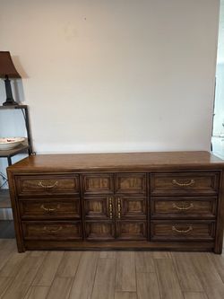 Retro Dresser