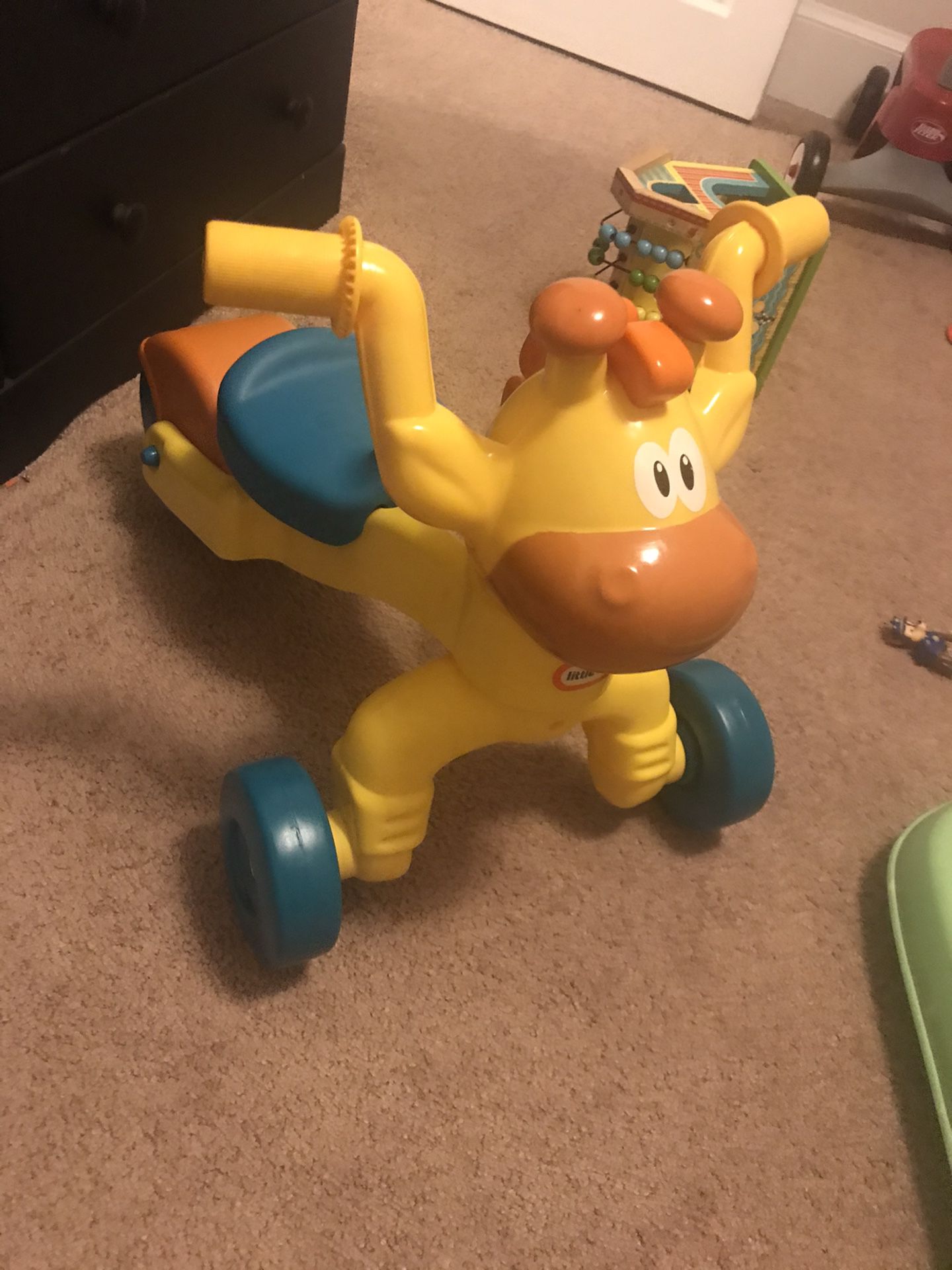 Little tikes giraffe ride on toy