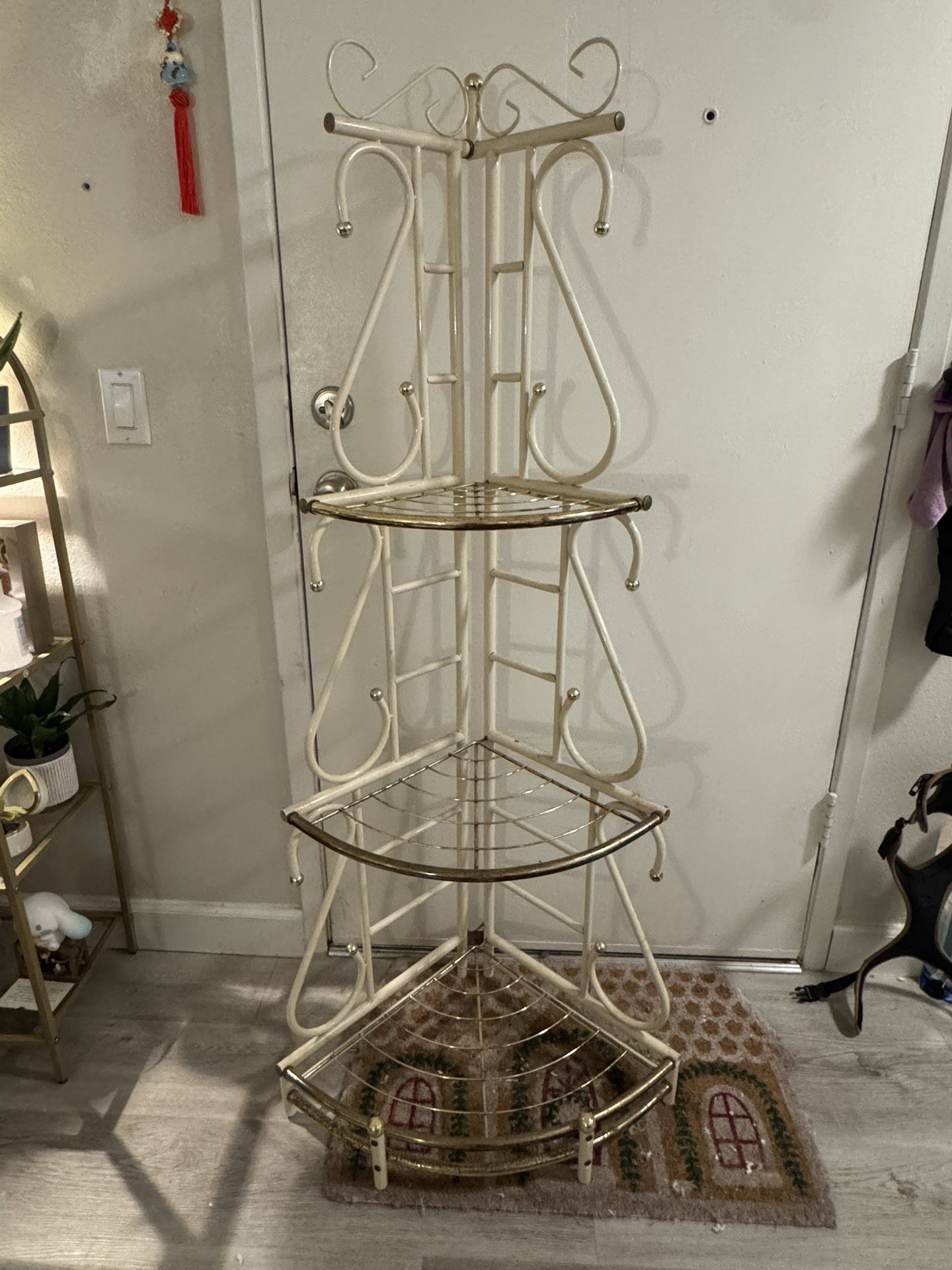 Vintage Cream Gold Corner Shelf 3 Tier
