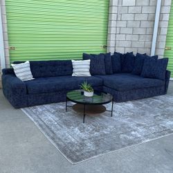 *Free Delivery* Macys Large Sectional Couch Sofa 