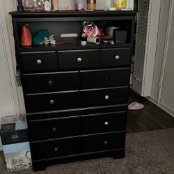 Dresser $40