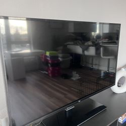 LG SMART TV 45 INCHES