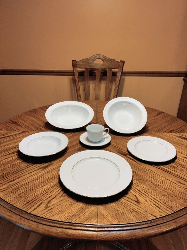 Noritake~White Scapes Collection~WHITECLIFF Pattern 4083.