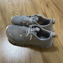 On kid sneaker big kid 4.5