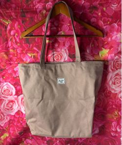 Hershel Tote