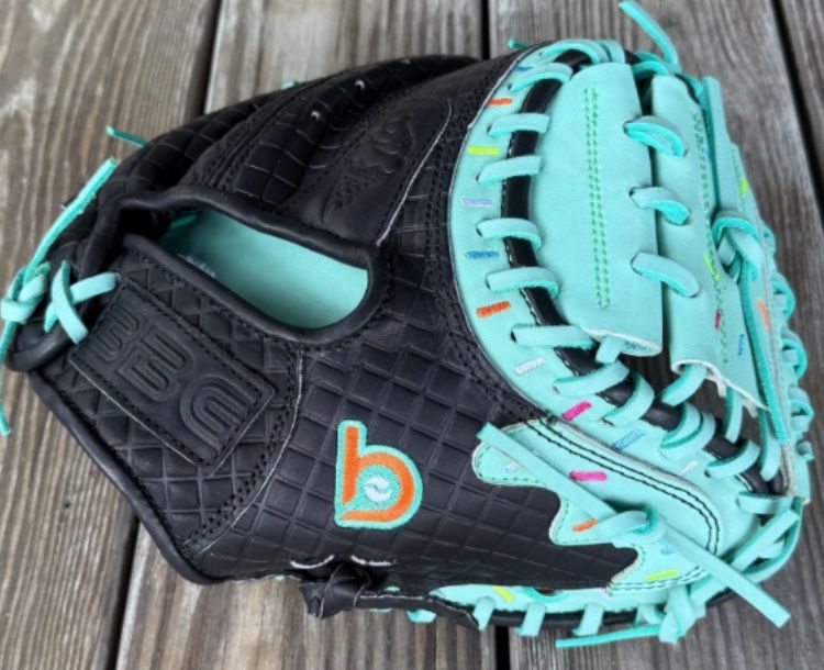 Baseball Catchers Glove Break In ( CASH ONLY , NO LINKS)