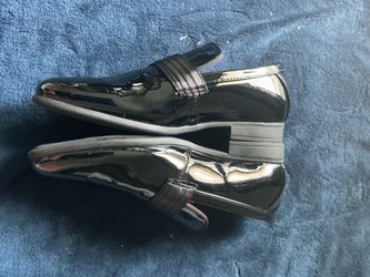 Dressing shoes
