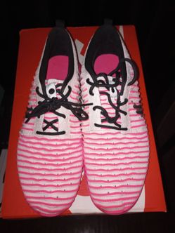 Used Nike Flynit Pink & White Size 5Y