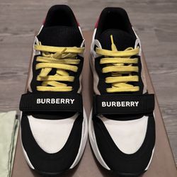 Men’s Burberry Size 9.5