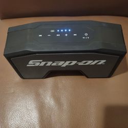 Snap On Bluetooth Speaker Like New With Battery