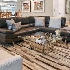 GLASS & CHROME COFFEE TABLE NEW CONDITION