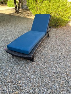 3 Wicker Chaise Lounger w/Cushion