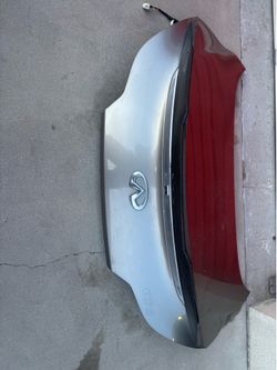 INFINITI G37 TRUNK