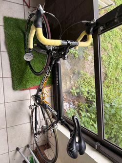 Cannondale R1000 Bike