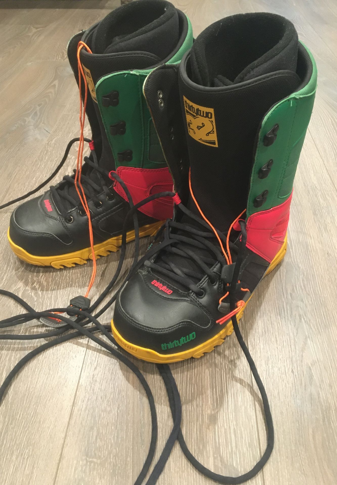 ThirtyTwo Snowboarding Boots