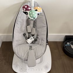 mamaRoo® multi-motion baby swing®
