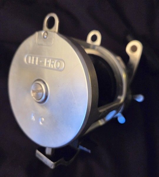  LEE PRO  fishing reel. 
