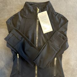 Lululemon Cropped Define Jacket 