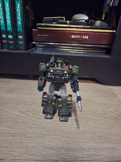 Transformers Siege Hound