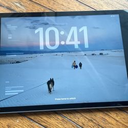 iPad 9th Generation Space Gray & Apple Pencil 1st Generation Excellent Condition