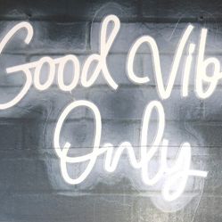 Good Vibes Only Neon Sign 