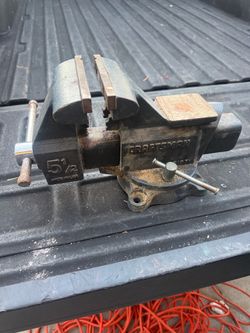 Craftsman 5-1/2" Bench Vise Made in USA