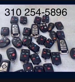 Llaves Y Controles Para Carros Keys And Programmed And Cut while You Wait