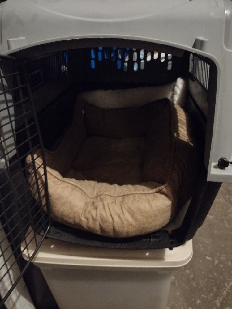 Large Dog Carry Crate...