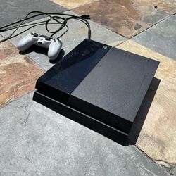 PS4 Pro 500 GB With Controller