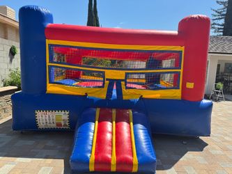 Jumper/Inflatable