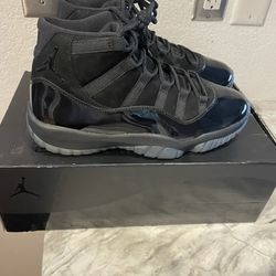 Jordans Cap and Gown Retro 11's