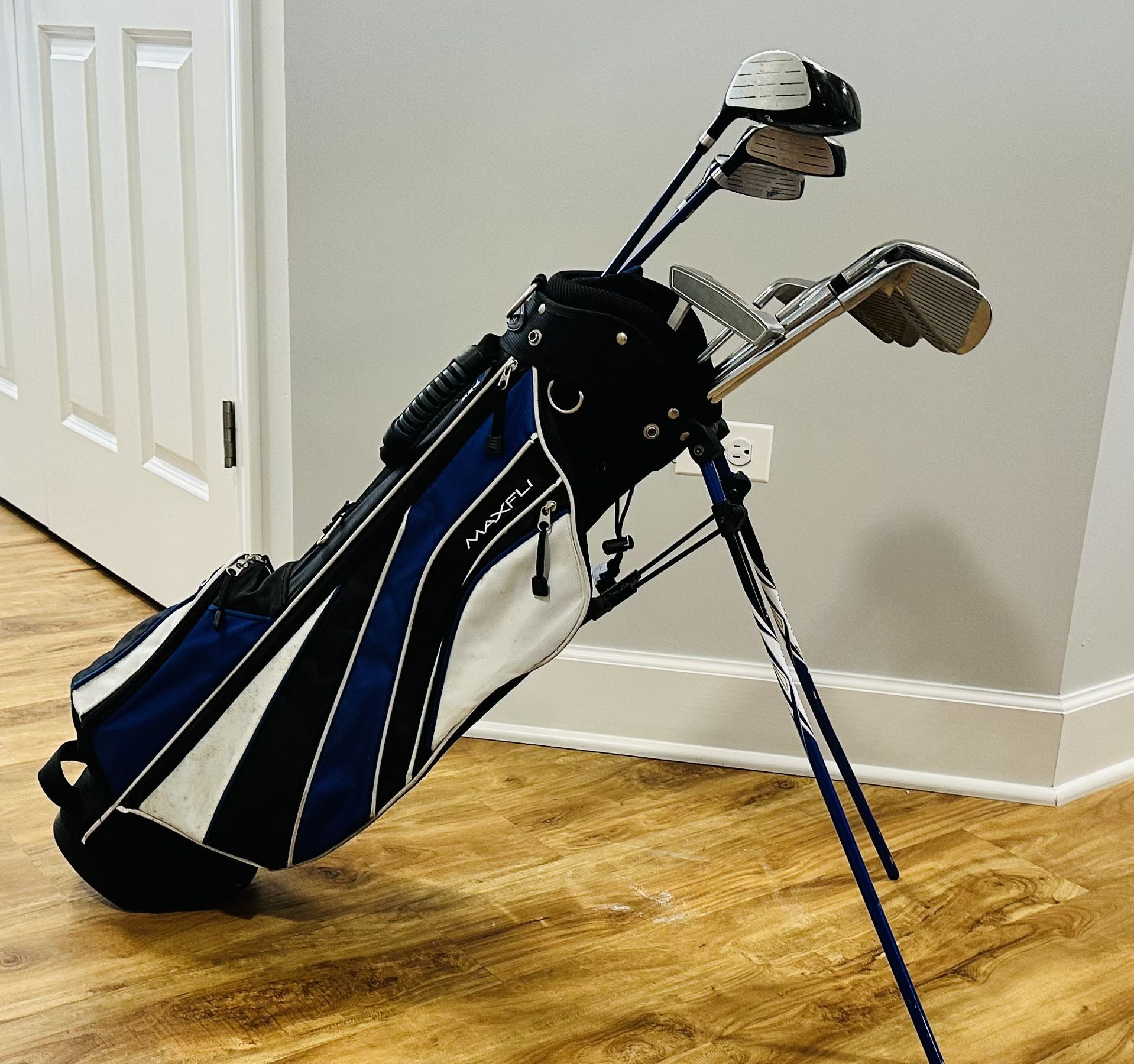 Men’s Jr. Right Handed Dunlop EXD Golf Clubs 12pc set w/MAXFLI Edition